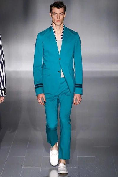 Look 5